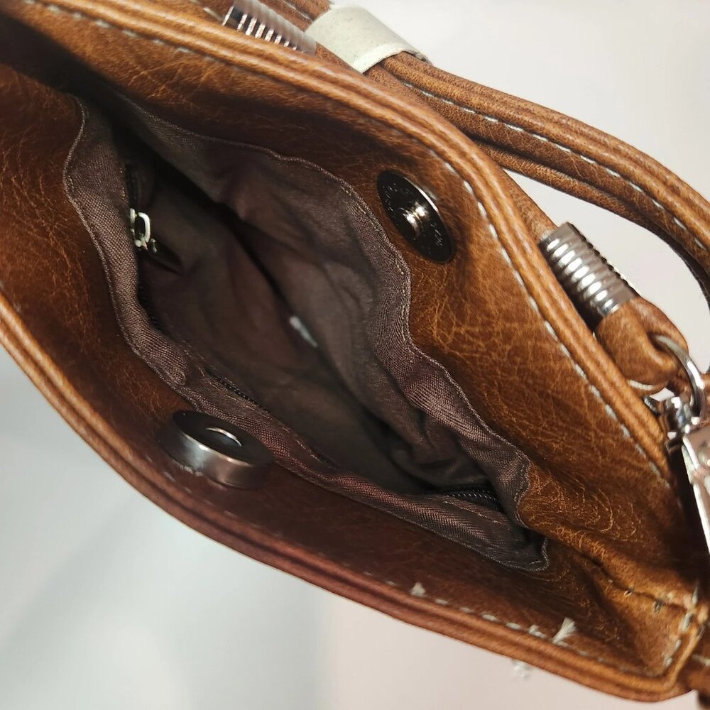 SouthWestern Crossbody Bag Purse Brown Faux Leather Silver Bead Detail Z350 - Picture 3 of 4